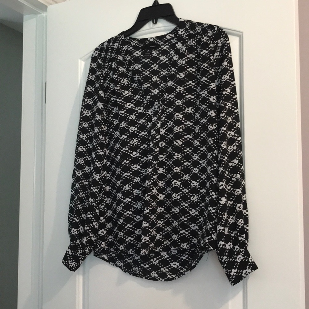 Aqua black and white blouse